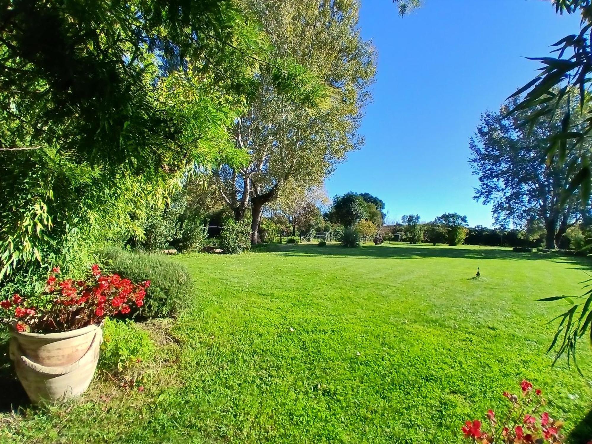Domaine Du Lac De La Vallee La Roquette-sur-Siagne Luaran gambar